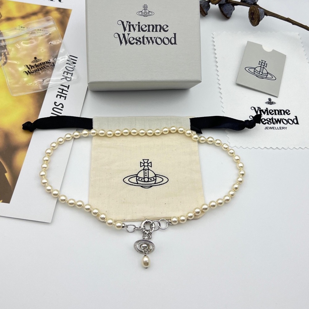 Vivienne Westwood Saturn Pearl Necklace - Silver